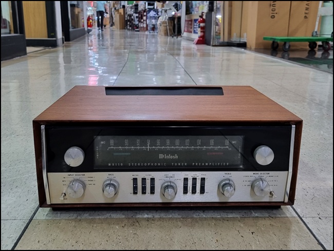 매킨토시 (Mcintosh) [진공관프리튜너]매킨토시 MX110 (진공관프리+튜너앰프, 매킨진공관프리중 가격저렴장점, MM 포노, 우드케이스)