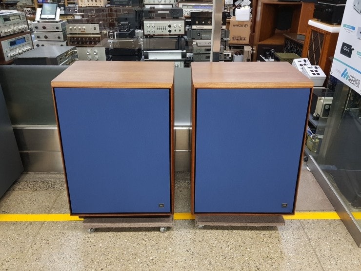 JBL(제이비엘) L200 스피커