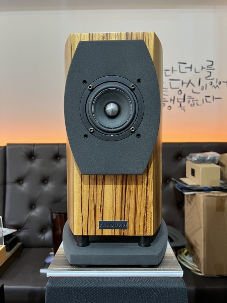 AUDIUM COMP-3