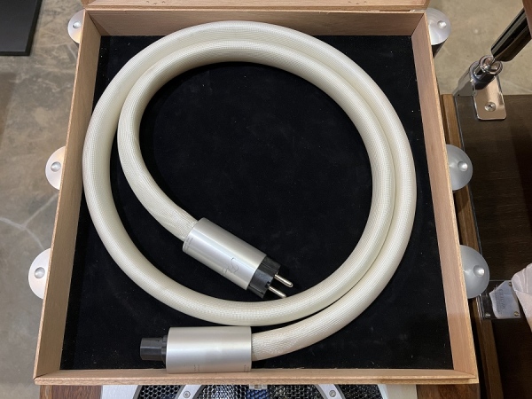 Argento FMR 전원케이블 (2.0m)