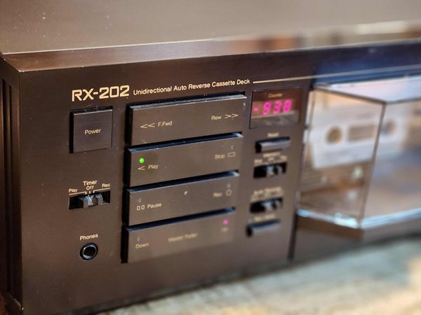 Nakamichi(나카미치) Nakamichi 나카미치 사의 RX-202 테이프 데크 플레이어 입니다