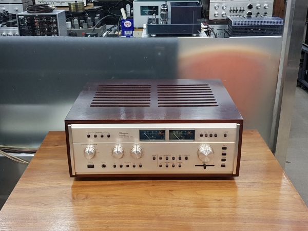 Accuphase (아큐페이즈) Accuphase (아큐페이즈) E303 인티앰프
