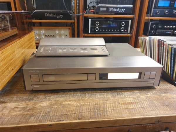 Onkyo 리버풀 C-200A 시디플레이어 입니다 -중고픽업교체품-