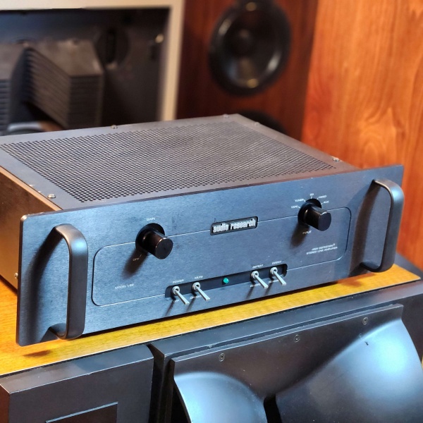 Audio research(오디오리서치) 영국 Audio Research 오디오리서치 사의 라인스테이지 LS-2 하이브리드 프리엠프 입니다. -A급-