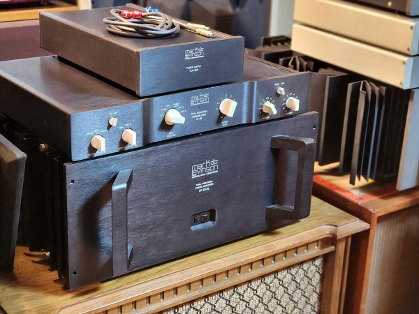 Mark Levinson(마크레빈슨) 명기 No.26 (Phono) 프리엠프와 No.23.5L 파워엠프 조합입니다- A급 220v-