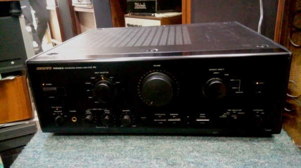 ONKYO (온쿄) A809
