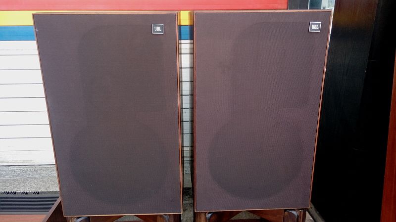 JBL L100 