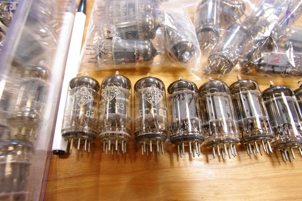 TELEFUNKEN (텔레푼켄 ) 12AX7 ( 각인 )