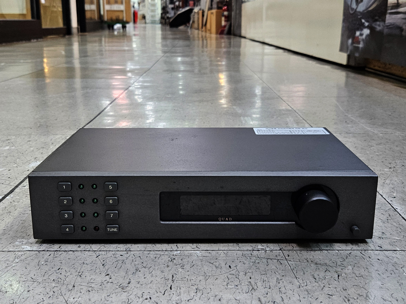쿼드 (Quad) [튜너]쿼드 FM4 (회색버젼, 주황색 디스플레이, 정식수입품, 220volt)
