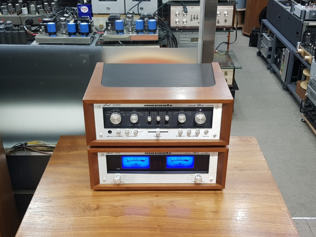 Marantz (마란츠) Marantz (마란츠) 3200 프리앰프, 140 파워앰프