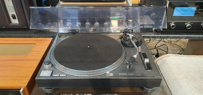 TECHNICS(테크닉스) SL-1210 MKII 