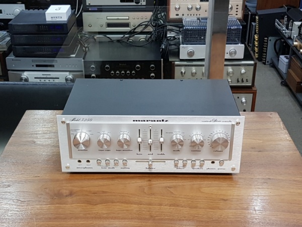 Marantz (마란츠) Marantz (마란츠) 3250 프리앰프
