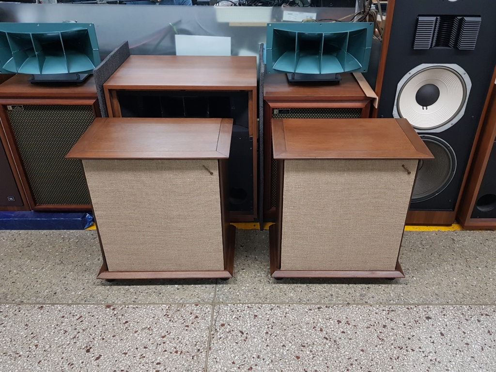 Wharfedale (와피데일) Wharfedale (와피데일) W70 스피커