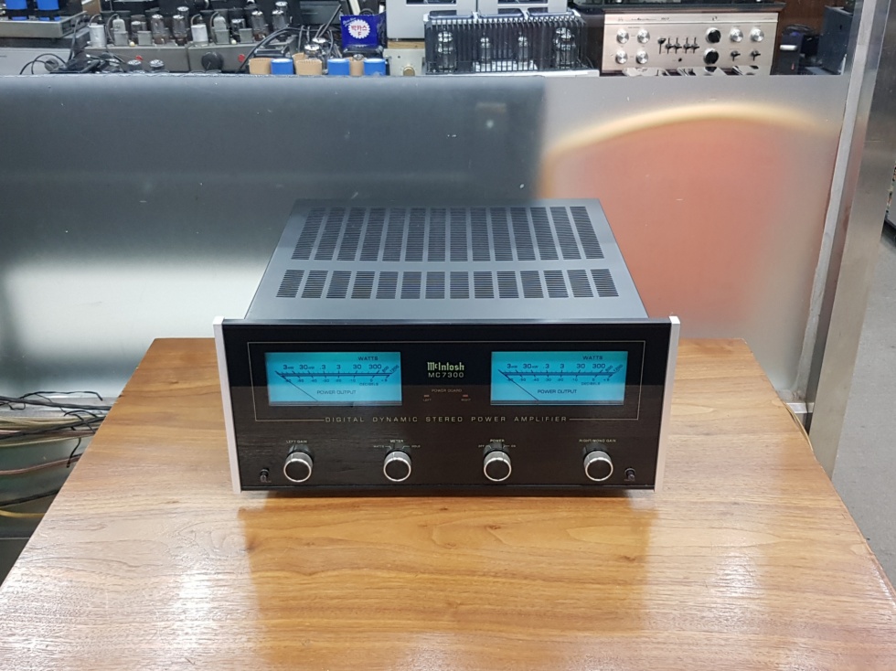 Mcintosh (매킨토시) Mcintosh (매킨토시) MC7300 파워앰프