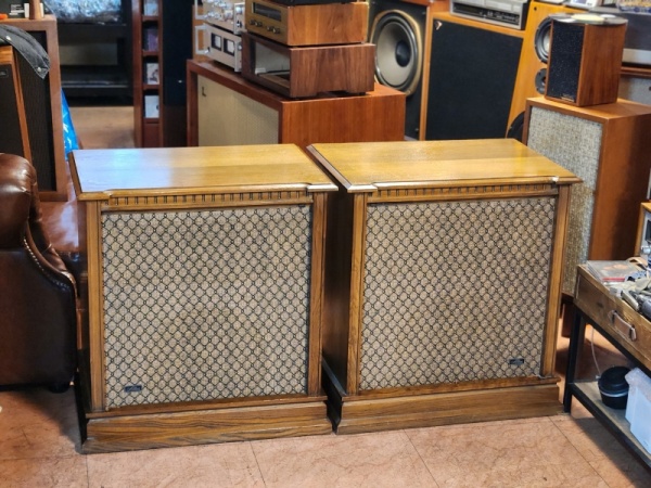 Altec(알텍) ALTEC 사의 871A MILANO 밀라노 스피커 입니다 -A급 오리지널 프런트커버 있습니다-