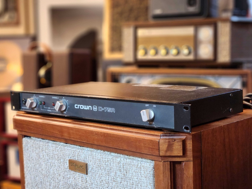CROWN 크라운 미국 CROWN 크라운 사의 명기 D-75A 인티엠프 입니다 -220V 버젼-