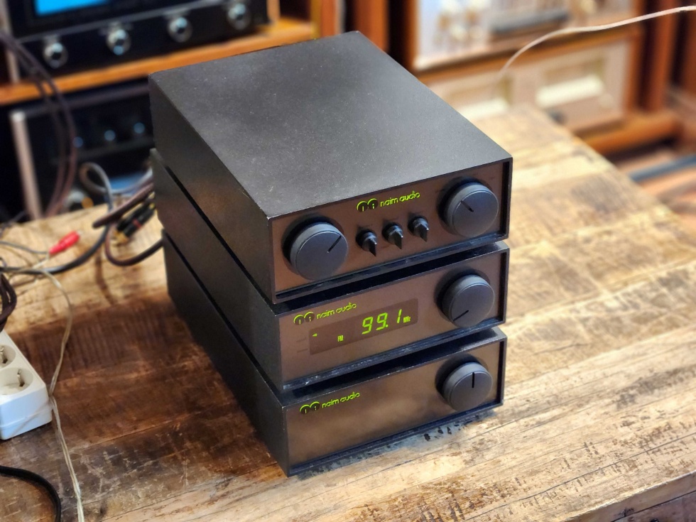Naim(네임) Naim Audio NAT01 튜너와 네이트02 인티엠프 구성입니다 -올리브그린 버젼 최상급튜너 220v-