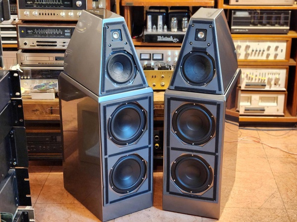 Wilson audio(윌슨오디오) Wison Audio 윌슨오디오 WattPuppy 와트퍼피 명기  7  스피커 입니다-케딜락실버 컬러 A급 신품패드교체본-