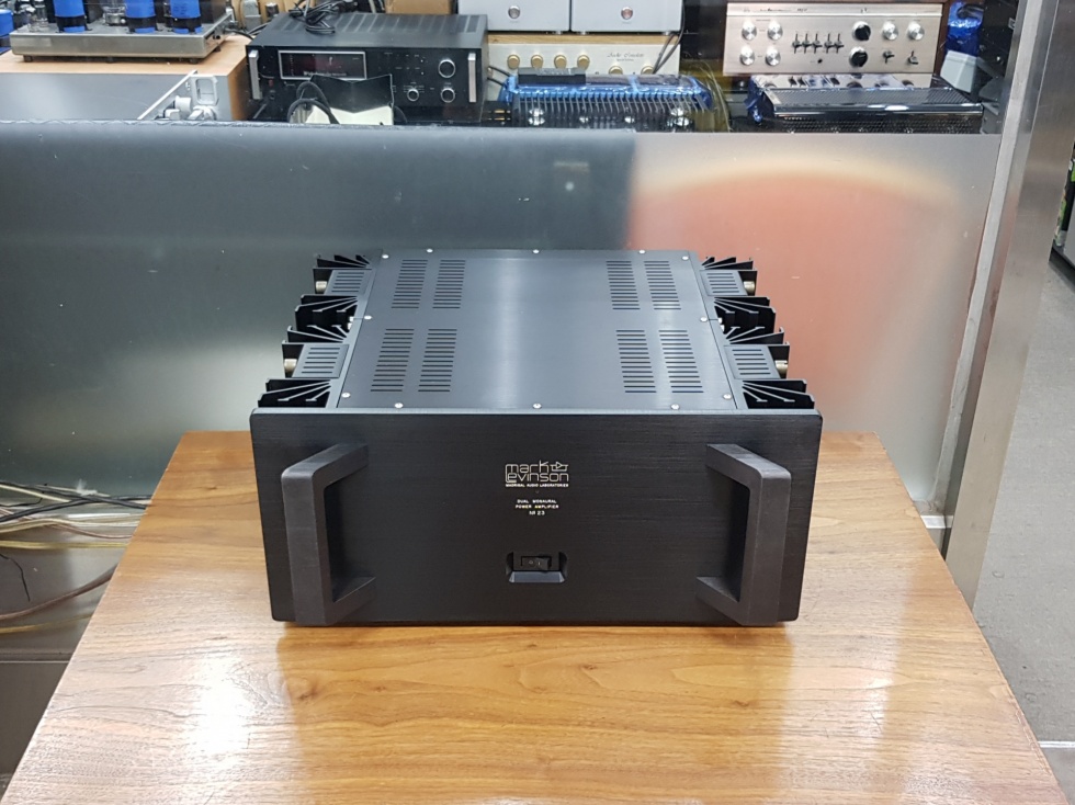 Mark Levinson (마크레빈슨) Mark Levinson (마크레빈슨) 23 파워앰프